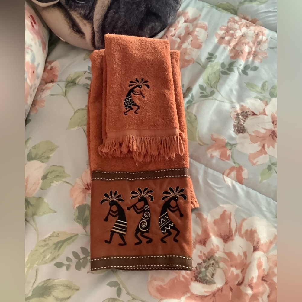 Traditions triable hand towel set rust black designs 2 piece set 100% cotton